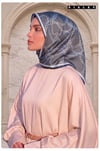 Sisley Sura Saf İpek Eşarp Gri Zincir Desen 2033