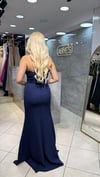 KORSELİ YAKA VE BELİ TAŞLI KREP
