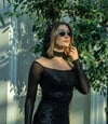 Kapüşonlu Omuzları Açık Düşük Kol Payetli Mini Elbise