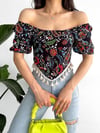 Madonna U Yaka Üçgen Püsküllü Çiçekli Crop Bluz