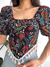 Madonna U Yaka Üçgen Püsküllü Çiçekli Crop Bluz
