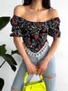 Madonna U Yaka Üçgen Püsküllü Çiçekli Crop Bluz
