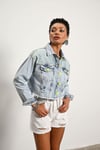 Nakışlı Renkli Düğmeli Özel Tasarım Kısa Crop Jean Ceket