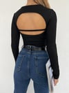 Sırtı Açık Parlak Kumaş Uzun Kol Crop Bluz