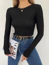 Sırtı Açık Parlak Kumaş Uzun Kol Crop Bluz