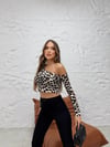 Tek Omzu Açık Uzun Kol Leopar Crop Bluz