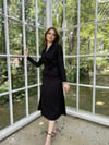 Gül Broş Detaylı Siyah Elbise