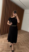 Drape Yaka Kemerli Asimetrik Kesim Elbise