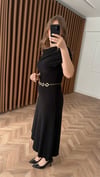 Drape Yaka Kemerli Asimetrik Kesim Elbise
