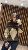 Kahve Baklava Desen Madonna Yaka Kazak