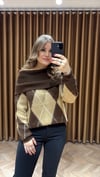 Kahve Baklava Desen Madonna Yaka Kazak