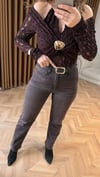 Kahve Kemerli Kesik Paça Mom Feat Jean 