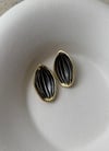 Siyah Gold Oval Küpe