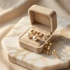 Beyaz İnci Sallantılı Küpe - 14k Altın Rengi Kaplama, 2,7 cm