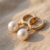 Beyaz İnci Sallantılı Küpe - 14k Altın Rengi Kaplama, 2,7 cm