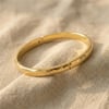 Düz Kelepçe Bilezik - 14K Altın Rengi Kaplama, 6,5 cm çap