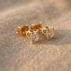 Pırlanta Montürlü Tektaş Zirkon Küpe - 14k Altın Kaplama - 7 mm