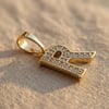 R Harfi Zirkon Taşlı Minimal Kolye Ucu  - 14k Altın Kaplama - 8 x 17 mm