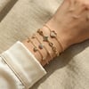 Zirkon Taşlı Üç Kalpli Charm Bileklik - 14K Altın Rengi Kaplama, 17+3 cm