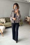 Leopar desenli saten ceket