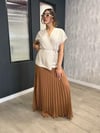 BEL DETAYLI PİLELİ UZUN ELBİSE