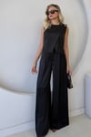 SİYAH PARLAK SATEN KEMERLİ PANTOLON VE BLUZ TAKIM