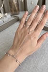 Minimalist Tasarım Geçmeli Zincir Detaylı Çelik Şahmeran Bileklik