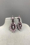 Pembe Mekik Duru Yaprak Desenli Taşlı Abiye Küpe