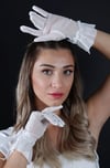 Taşlı Tül Fiyonklu Kısa Gelin Eldiveni Nikah Aksesuarı