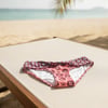 Kadın Plaj Giyim Gül Kurusu Çiçek Desenli Önü Çapraz Bikini Alt BB2562