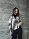Siyah Beyaz Çizgili Yaka Detaylı Uzun Kollu Tshirt