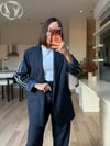  Lacivert Nakış Detaylı Çizgili Blazer Takım