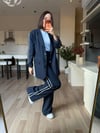  Lacivert Nakış Detaylı Çizgili Blazer Takım