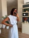 Beyaz Önden Düğmeli Kemerli Elbise 