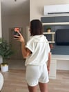 Beyaz Üstü Fermuarlı Şortlu Modal Takım