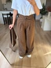 Kahve Ekose Desen Bağlama Detaylı Pantolon