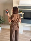 Kahverengi Gold Aksesuarlı Bluz Pantolon Takım