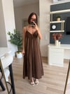 Kahverengi Keten Dikiş Detaylı Elbise