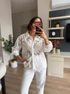 Marka Model Beyaz Güpür Gömlek