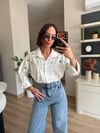 Marka Model Beyaz İncili Gömlek