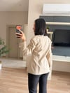 Marka Model Krem Deri Detay Belden Oturtmalı Blazer Ceket