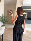 Marka Model Siyah Yan Kuşaklı Elbise