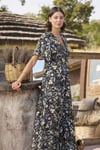 Arias Closet %100 Viskon Çiçek ve Yaprak Desenli Önü Düğmeli Elbise