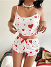 Arias Closet Beyaz Üstüne Kırmızı Kalp Desenli İnce Askılı Şortlu Pijama Takımı