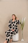 Arias Closet Büyük Beden Siyah Beyaz Kalp Desenli Düğmeli Uzun Kol Viskon Pijama Takımı