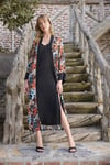 Arias Closet Çiçek ve Yaprak Desenli Dantelli ve Dekolteli Sabahlık Takımı