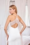 Arias Closet Dantelli ve Dekolteli Yırtmaçlı Gecelik