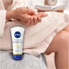 Nivea Q10 3 Etkili El Kremi 75 ml Anti Alerjik UV Lekelerine Karşı Ton Eşitleyici Yoğun Nemlendirici