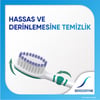 Sensodyne Çok Yönlü Koruma Diş Fırçası Orta Sertlikte 4 Renk Seçeneğiyle 1 Adet