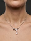 fiyonk-seklinde-sallantili-kolye-7a1c27.jpg